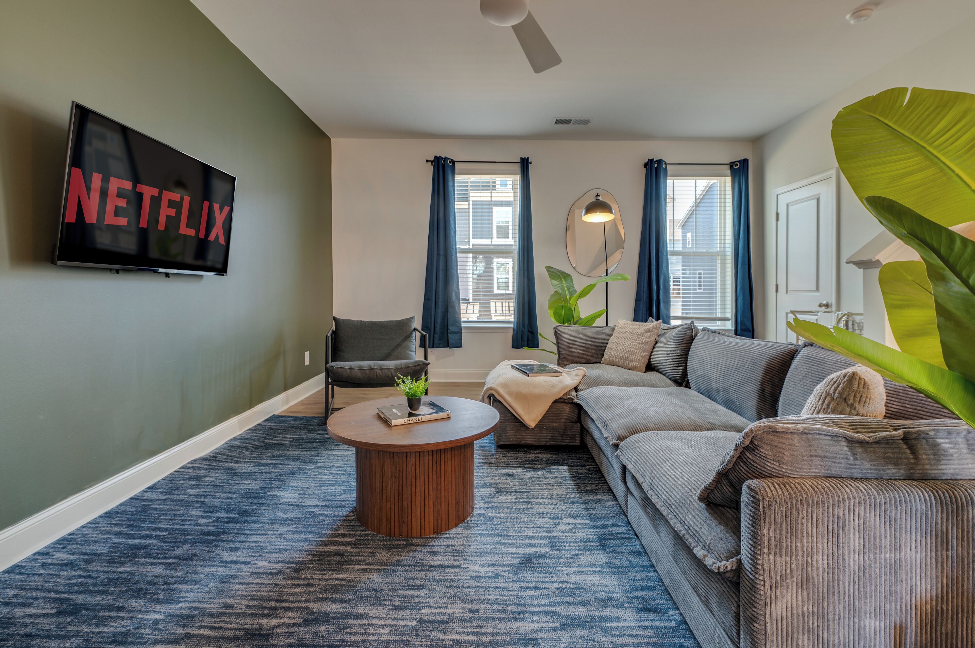 Townhome | Vardagsrum | Tv