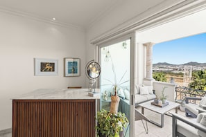 Interior - Oceanview Condo in Cabo Walk to Beach & Marina (Cabo San Lucas)
