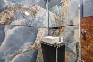 Classic Double or Twin Room | Bathroom | Shower, slippers, towels, soap - HOTEL S R STAY NEAR IGI DELHI AIRPORT (New Delhi)