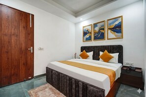 Escritorio y espacio para trabajar con un portátil