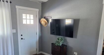 Charming 2-bedroom farmhouse in Falcon for a relaxing getaway