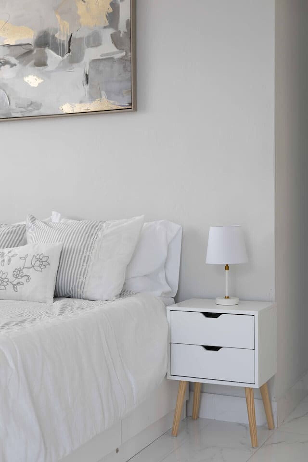 3 bedrooms, desk, iron/ironing board, travel cot