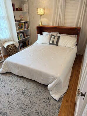 Internet, bed sheets - Charming Furnished Tudor Revival in the Heart of Historic California Heights (Long Beach)