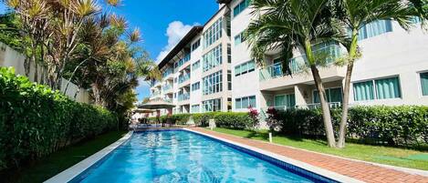 3 piscinas al aire libre