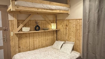 Internet, bed sheets