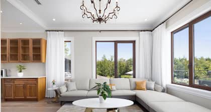 Family Suite With Balcony Close to the YVR Airport