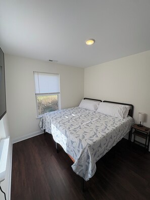 Bed sheets - Modern 3-bedroom townhome with in Chattanooga (Chattanooga)