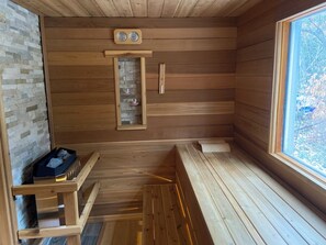 Sauna - Golden Spa Suite (Port Franks)