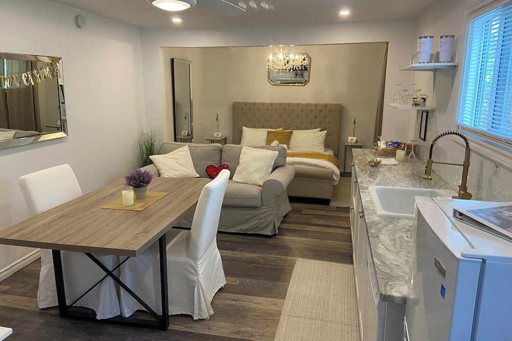 Golden Spa Suite