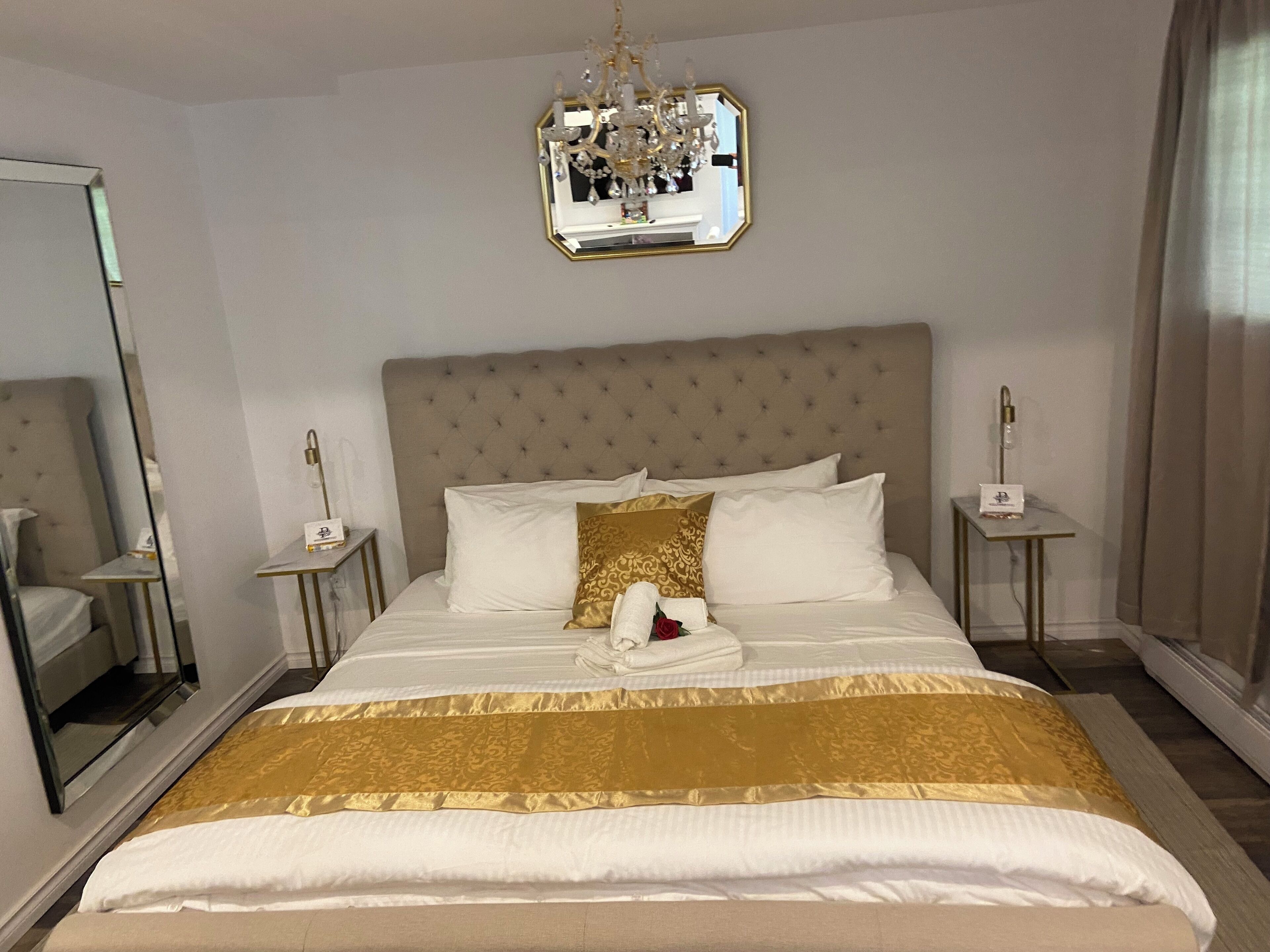 Premium bedding, down duvets, free WiFi, bed sheets