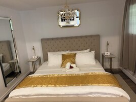 Suite estudio Deluxe | Ropa de cama de alta calidad, edredones de plumas, wifi gratis