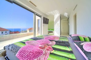 Travel cot, free WiFi, bed sheets - Villa SIA with private pool (Krk)