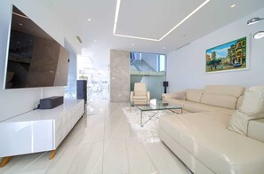 Smart TV, fireplace - Villa SIA with private pool (Krk)