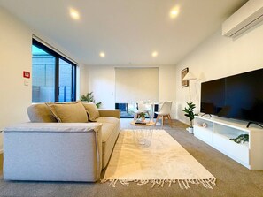 TV - Unit in Manchester Square — New Stadium (Christchurch)