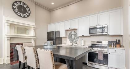 The Cullom-2BR Gem in the Heart of Town