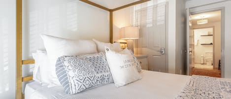Ferros/tábuas de passar roupa, Wi-Fi, roupa de cama
