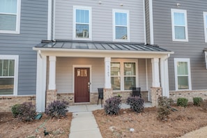 Townhome | Exterior - Luxe King 4BR Townhouse to Uptown CLT (Charlotte)