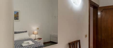 Tabla de planchar con plancha