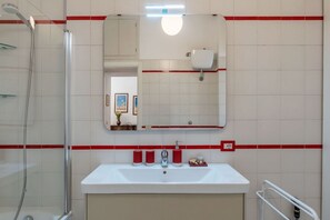 Bidet, towels - Casa Fiori - WelcometoRhome (Roma)