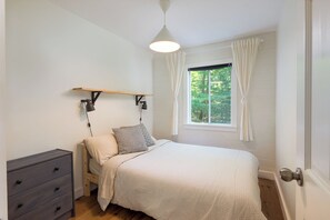 Internet, bed sheets - Nature and relaxation stay with fireplace - small dogs accepted (Saint-Calixte)
