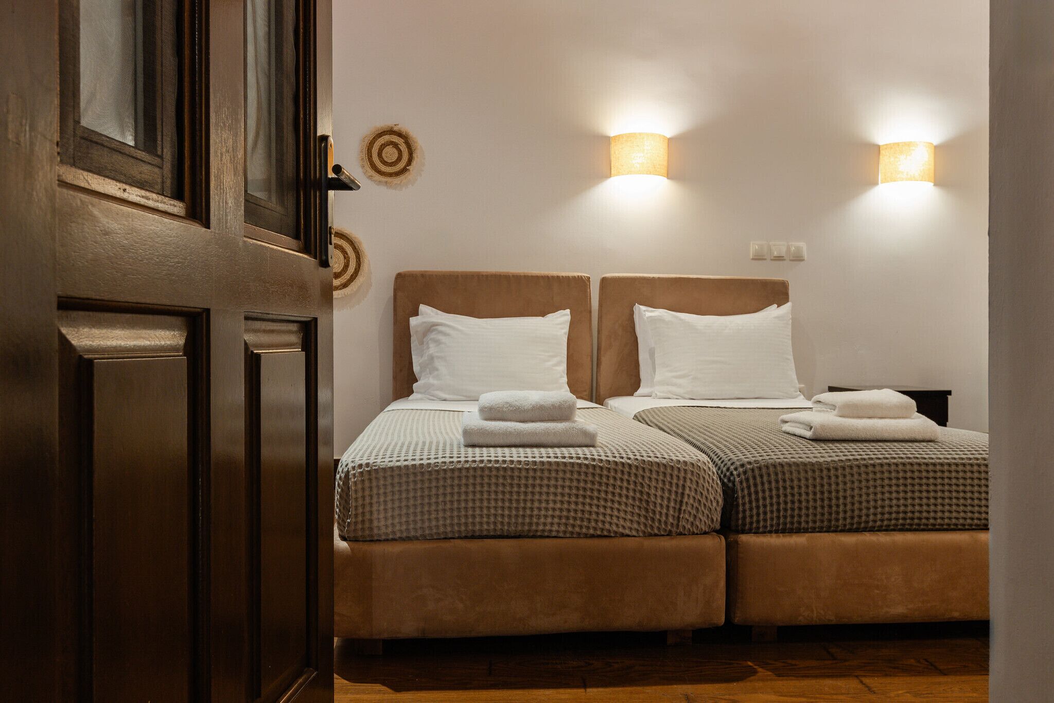 Standard twin room | 客房内保险箱、免费 WiFi