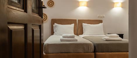 Standard twin room | Tallelokero huoneessa, ilmainen Wi-Fi