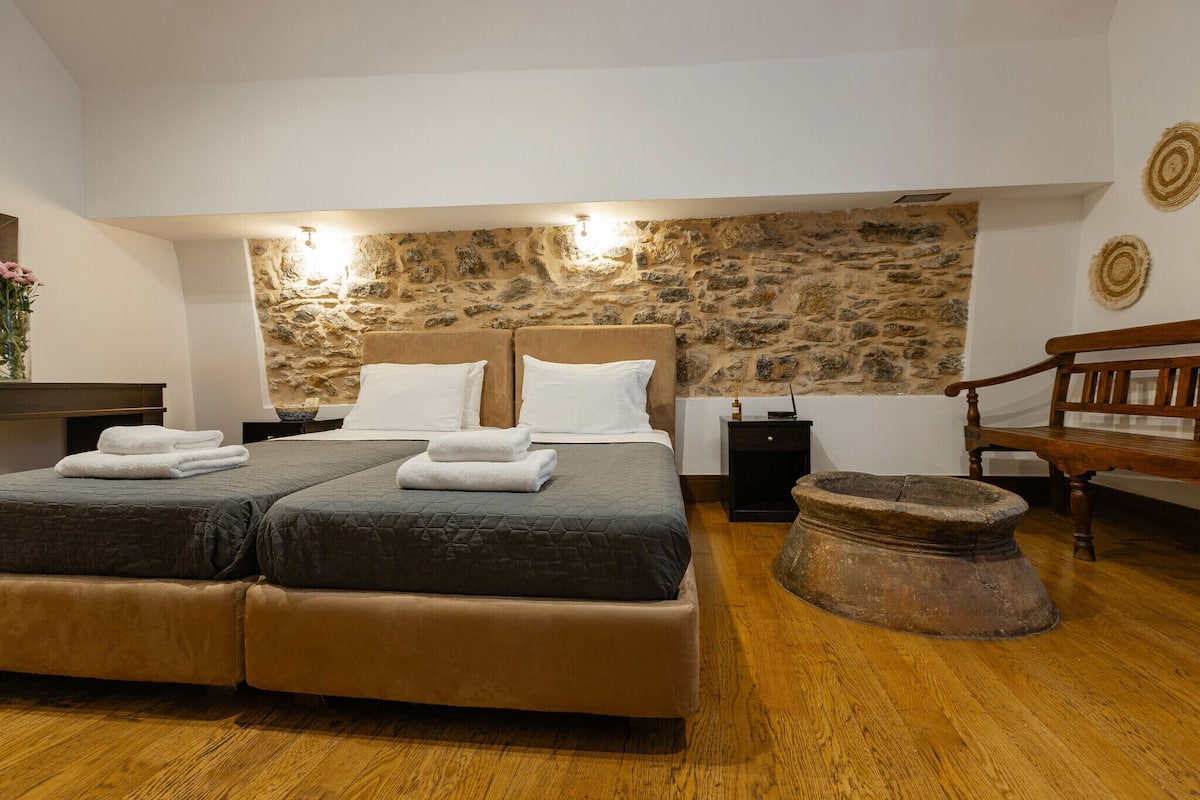 Standard twin room | In-room safe, free WiFi