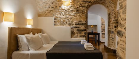 Standard twin room | In-room safe, free WiFi