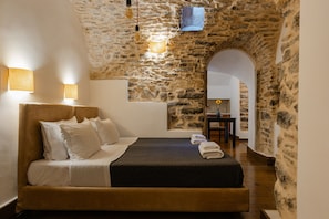 Standard twin room | In-room safe, free WiFi