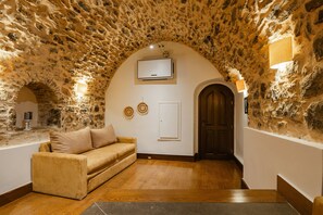 Apartment 2 bedrooms | Living area