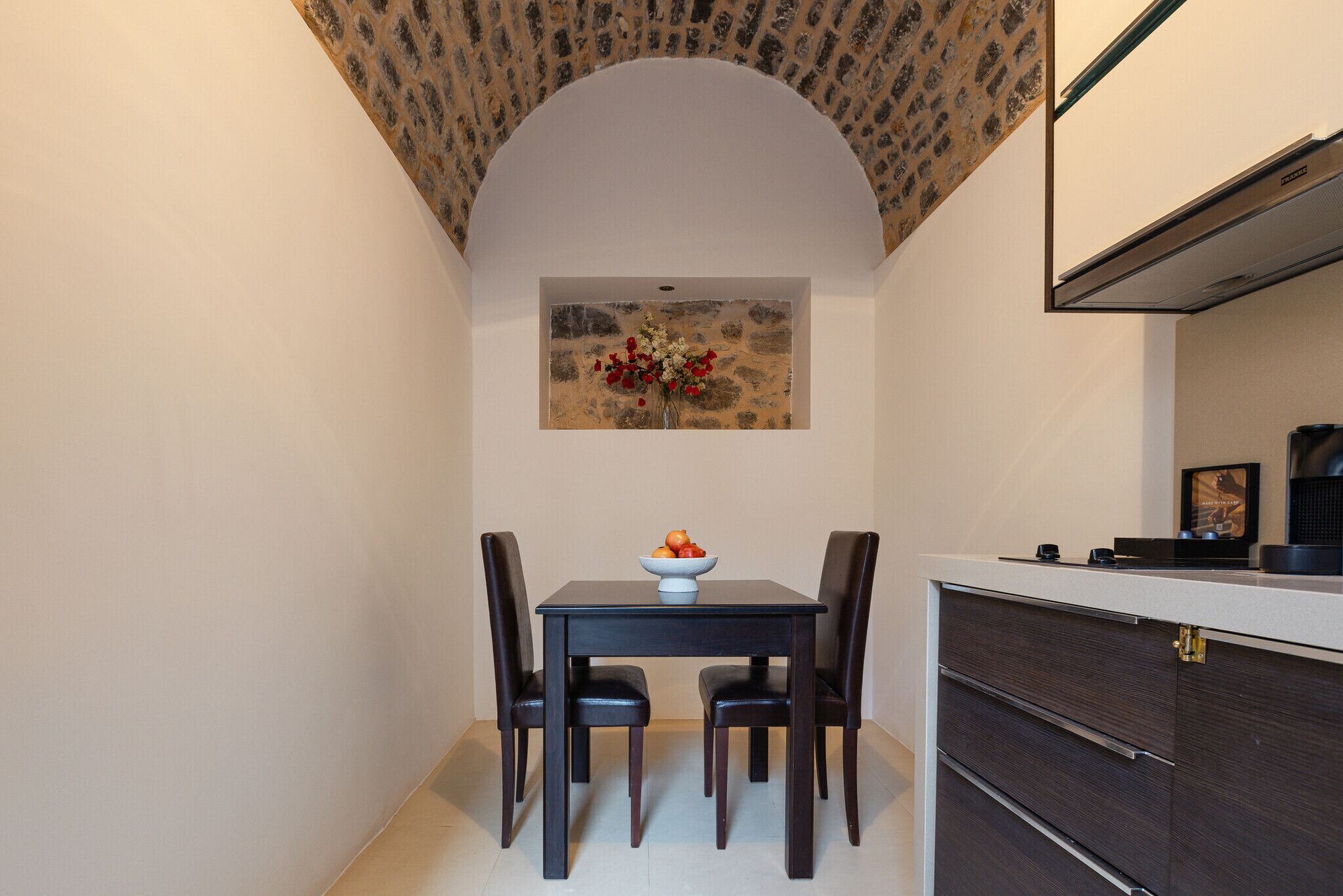 Deluxe, double room balcony | Tempat makan