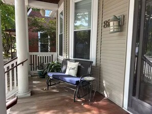 Terrace/patio - HotTub-2br2b-near Historic Main Street (Saint Charles)