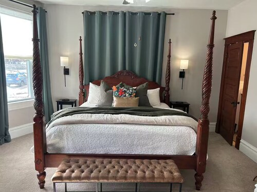 HotTub-2br2b-near Historic Main Street