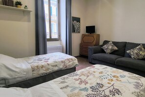 2 bedrooms, iron/ironing board, free WiFi, bed sheets - Casa di Vigo - WelcometoRhome (Rome)