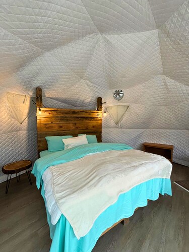 Dome & Private Sauna - Poplar Palace - 100 acres