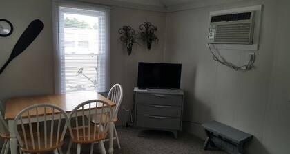 Cabin 6 at Dockside Lake Resort