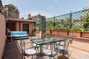 Outdoor dining - Terrazza di Flamy - WelcometoRhome (Roma)