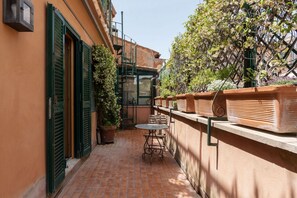 Outdoor dining - Terrazza di Flamy - WelcometoRhome (Roma)