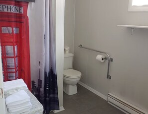 Shower, towels