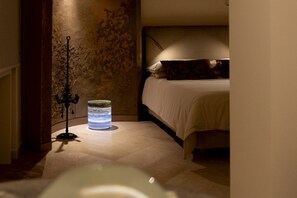 1 bedroom, iron/ironing board, free WiFi, bed sheets - Sinopia Home Gallery, a private garden in Rome - WelcometoRhome (Roma)