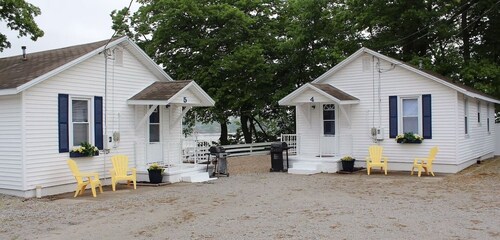 Cabin 2 at Dockside Lake Resort
