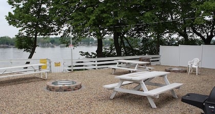 Motel 9 at Dockside Lake Resort