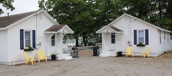 Cabin 4 at Dockside Lake Resort
