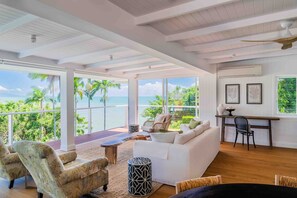 Living area - Havana 15 Wharf Street (Port Douglas)