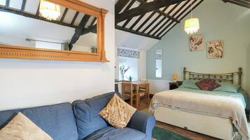 1 phòng ngủ, trang trí khác biệt