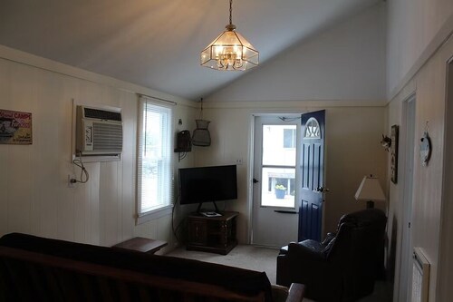 Cabin 3 at Dockside Lake Resort