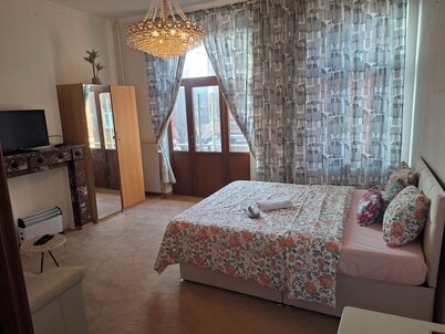 Large, bright and spacious bedroom