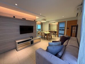 基础公寓 | 起居区