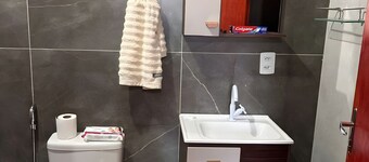 10 minutes from Argentina. Cozy house in Foz do Iguaçu.