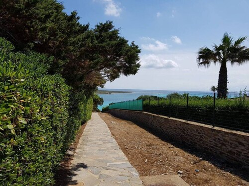 Exclusive Villa on the Pelosa Beach